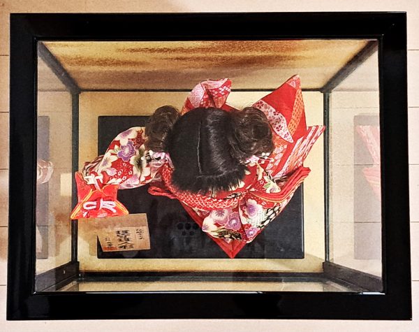 “Guardian Doll of Blessing – Red Kimono Edition” Handcrafted by Master Hideshige, Traditional Japanese Doll Artisan(Pre-Owned) - 画像 (6)