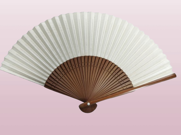 White Classic Japanese Folding Fan — Natural Wood Ribs(Pre-Owned /No. 40 ) - 画像 (2)