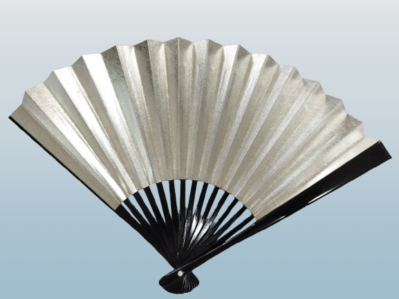 Reversible Gold & Silver Japanese Dance Fan — Black Lacquer Finish(Pre-Owned /No. 41 ) - 画像 (2)